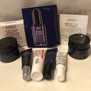 NWT 10 piece Kiehl’s skincare set for day and night ( made in USA)